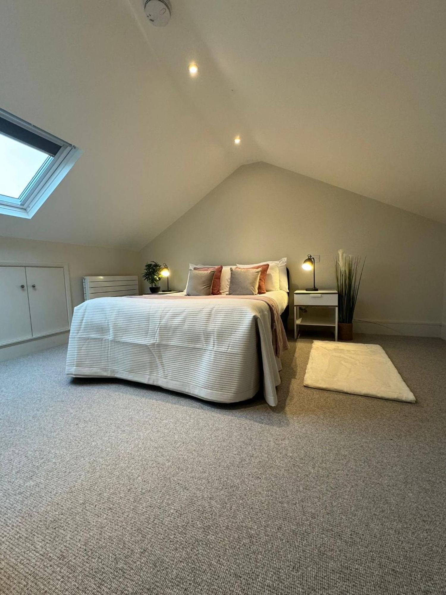 Апартаменты Osbourne House Pink 2 Bed, 2 And Half Bath Бирмингем Экстерьер фото