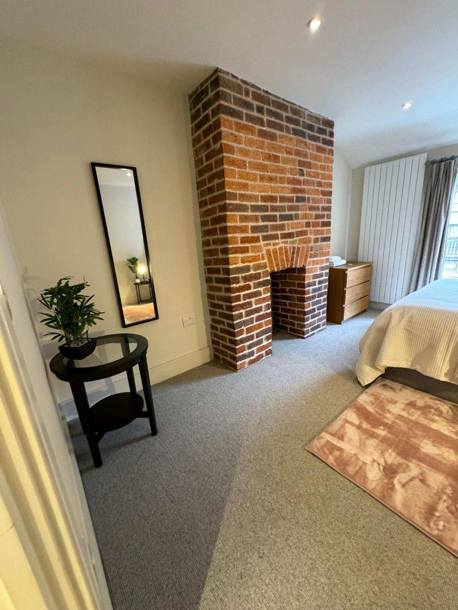 Апартаменты Osbourne House Pink 2 Bed, 2 And Half Bath Бирмингем Экстерьер фото